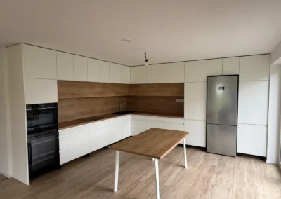 Návrh obývacího pokoje s kuchyní