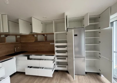 Návrh obývacího pokoje s kuchyní